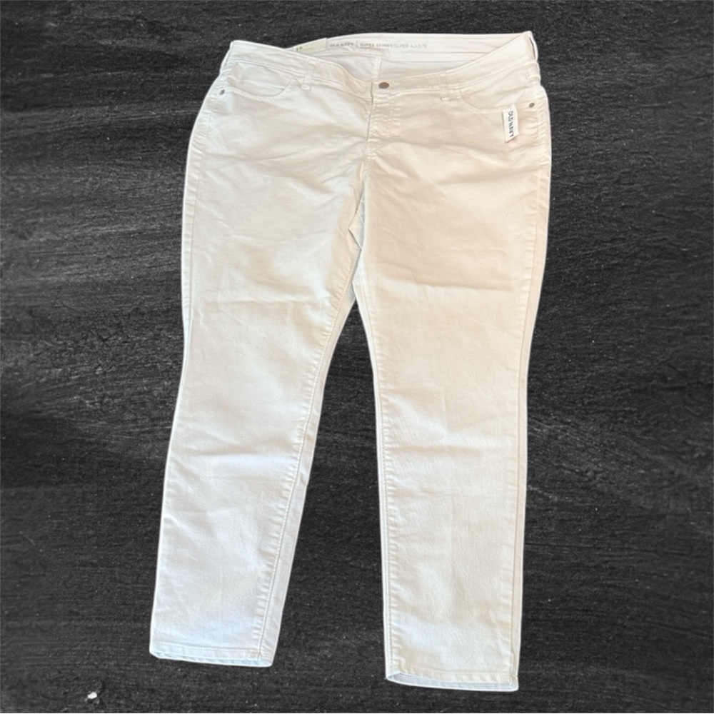 NWT Old Navy Women's White Super Skinny Jeans Mid Rise sz 18 Regular Stretch